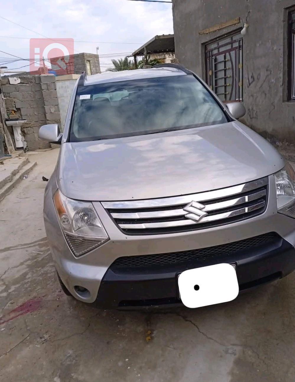 سوزوكي XL7